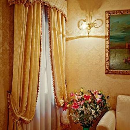 Guest House La Chicca Venedig Exteriör bild